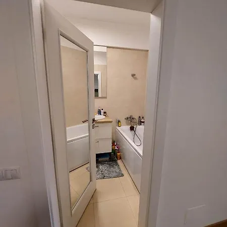 Iris Апартаменти *